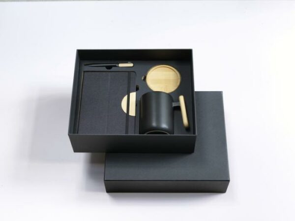 Coffret cadeau Laura personnalisé – Image 4