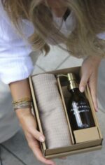 Coffret Cadeau Savon et Serviette personnalisé - 250 ml – Image 3