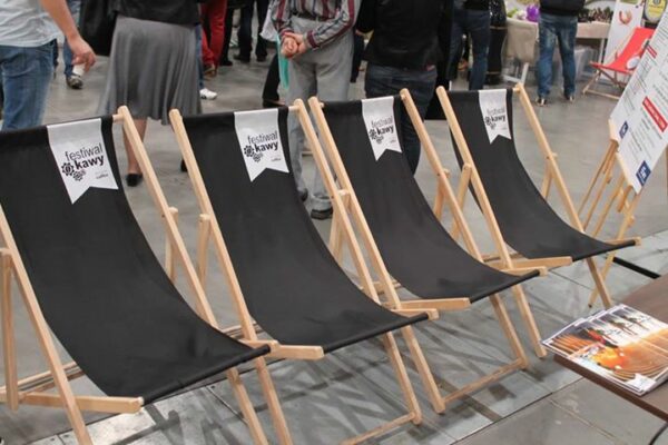 Chaises longues en bois personnalisées – Image 5