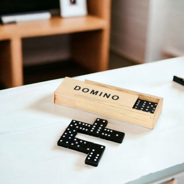 mo9188.jpg Jeu de dominos en bois personnalisé – Image 1