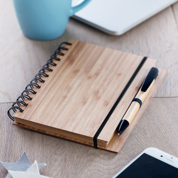 Carnet à Spirale en Bambou avec Stylo personnalisé – Image 1