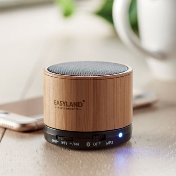 mo9608.jpg Haut-parleur sans fil Bluetooth avec boîtier bambou personnalisé – Image 1