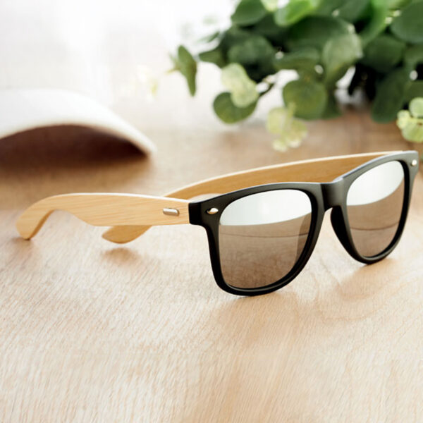 mo9617.jpg Lunettes de Soleil Vintage personnalisées – Image 1