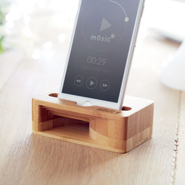 mo9706.jpg Support Smartphone & Amplificateur en Bambou personnalisé – Image 1