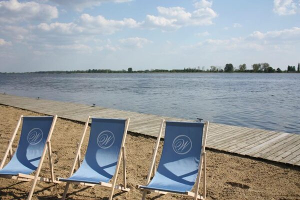 Chaises longues en bois personnalisées – Image 6